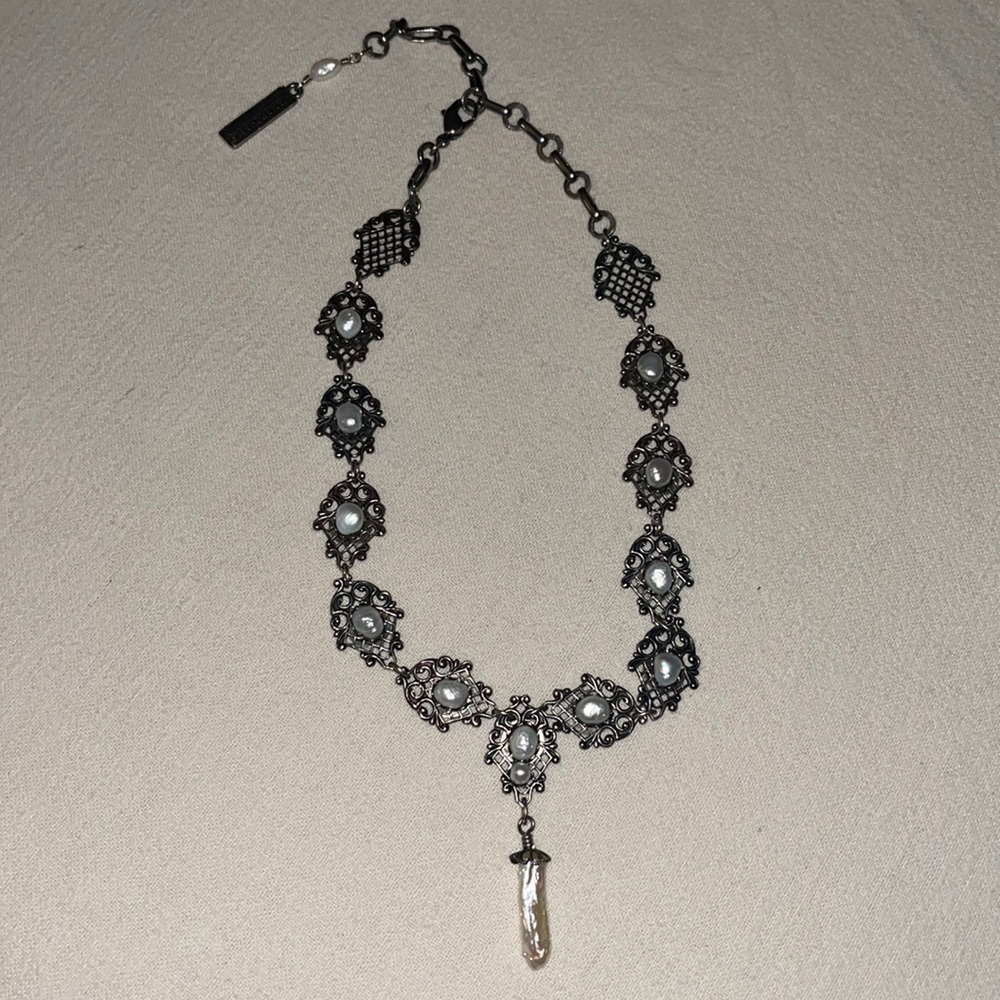 Silver choker with pearls